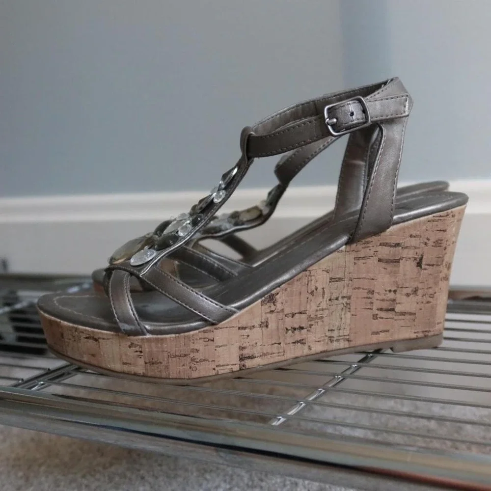 Vintage LEI Silver and Grey Wedge Sandals with Stone Detailing